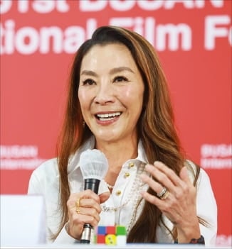 양자경 "저도, 부산국제영화제도 세계를 향해 달리며 꿈 이뤘죠"