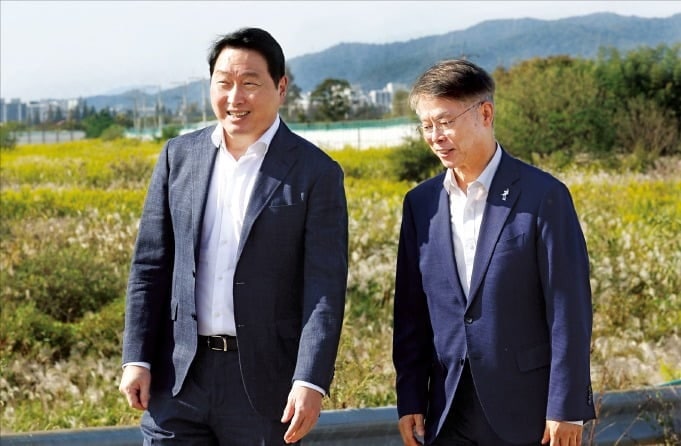 최태원 SK 회장 "호남 반도체, 수요 있으면 더 크게 짓겠다"