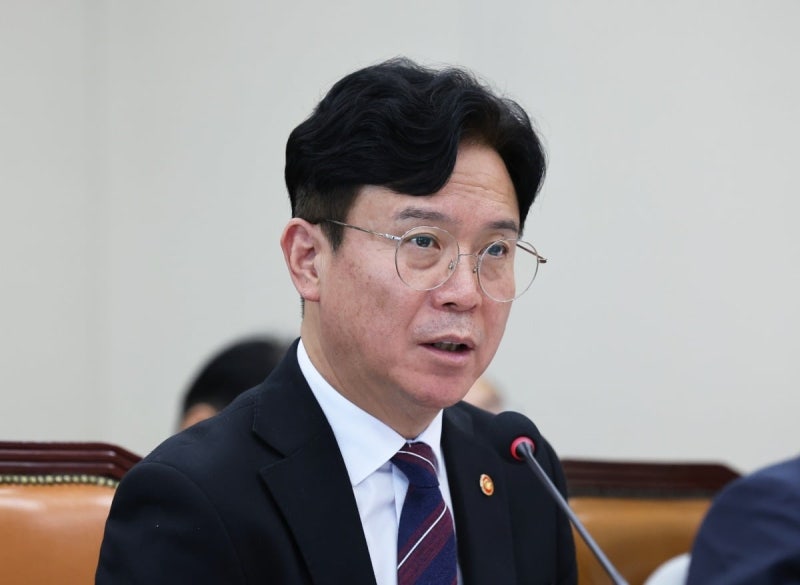 김영훈 노동장관 "정년연장 법안 연내 처리해야"