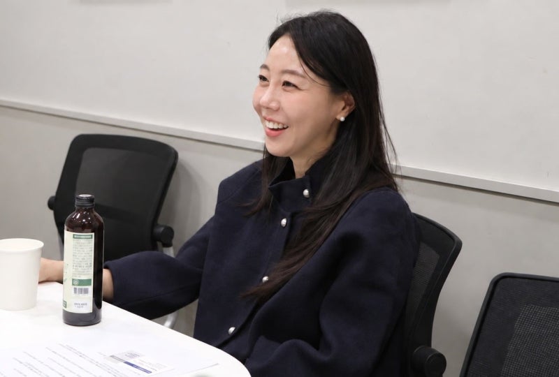 "싸게만 주세요"…창고서 10시간 방송에 월매출 30억 '대박'