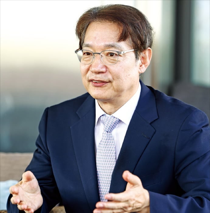 김병연 서울대 석좌교수 "러와 밀착 北, 깜짝 성장했지만…3년새 환율 9배·쌀값 8배 급등"
