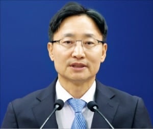 靑 신임 <b>비서실장 임광현</b> 국세청장