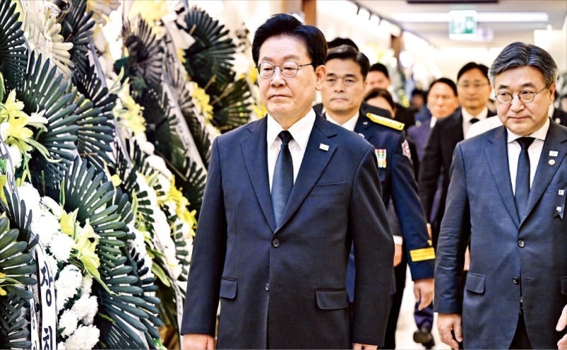 여권 리스크 심화 추미애 경기도지사 논란과 광역단체장들의 정치적 부담 관련 사진