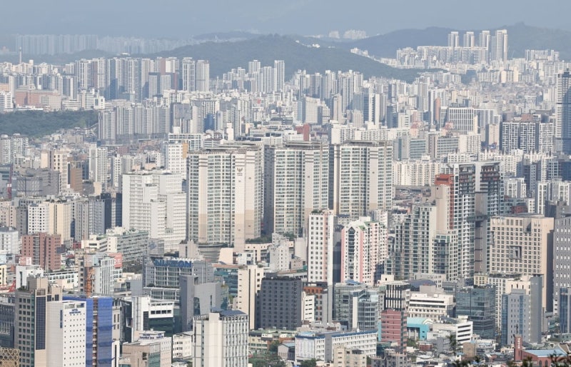 <b>서울 아파트값 89주</b> 연속 <b>상승</b> '역대 최장'…외곽이 더 올랐다