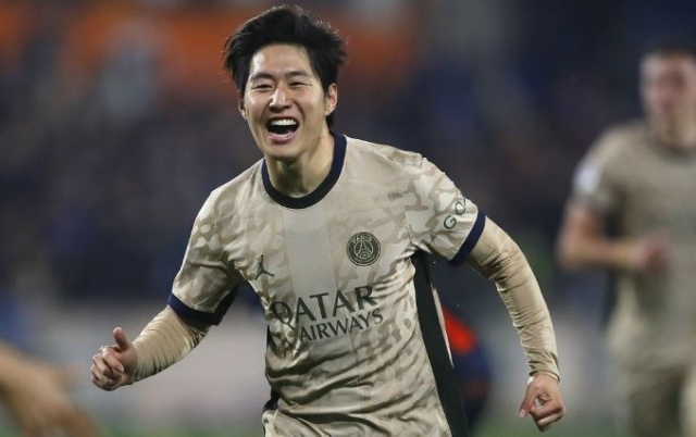 <b>이강인</b> 몽펠리에전 <b>감아차기</b>, PSG ‘이달의 골’ 선정