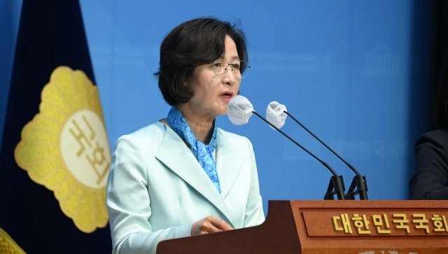 <b>추미애</b> vs 우원식…민주, 전반기 <b>의장</b> 최종후보 선출