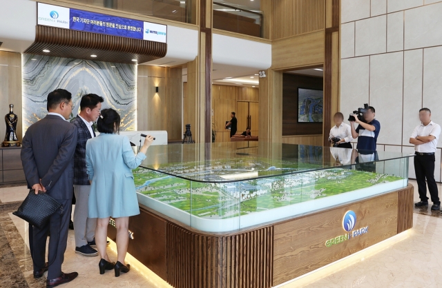 Promotional hall at Green i-Park in Thai Binh Province, Vietnam. [Provided by Hite Jinro]