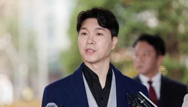 <b>친형 재판</b> ‘증인’ 참석한 <b>박수홍</b> “1심 결과 부당…억울함 풀어달라”