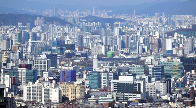 최근 집값 과열 흐름은 서울과 경기도 핵심지의 신축단지에서 두드러지고 있다. 강남3구를 중심으로 신고가가 쏟아지고 있으며, 강북의 성동구는 물론, 위례, 미사 등 신축 아파트가 집중된 하남에서도 신고가 거래가 나오고
