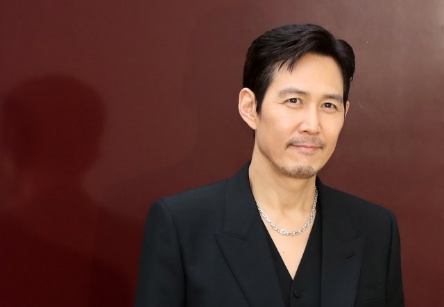'<b>경영권</b> 갈등' <b>래몽래인</b> 대표, <b>이정재</b> 사기 혐의로 고소