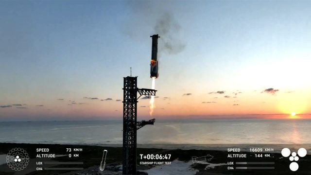 SpaceX's Starship rocket booster 'Super Heavy' reversing course at launch pad Mechazilla on the 13th (local time). [EPA]