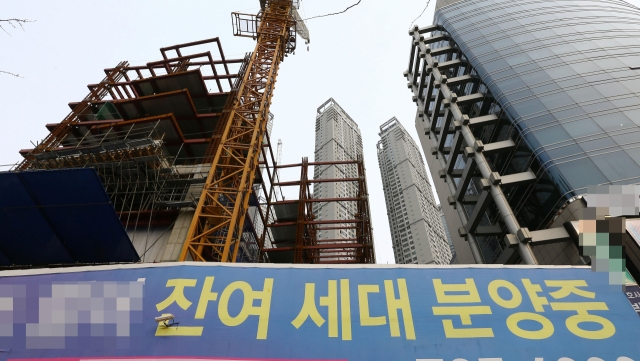 새 아파트인데 마피 쏟아진다…추락하는 지방아파트