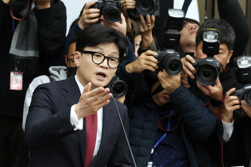 ‘尹<b>대통령</b> 출당·<b>제명</b>’ <b>논의</b>한다…한동훈, 심야 윤리위 소집
