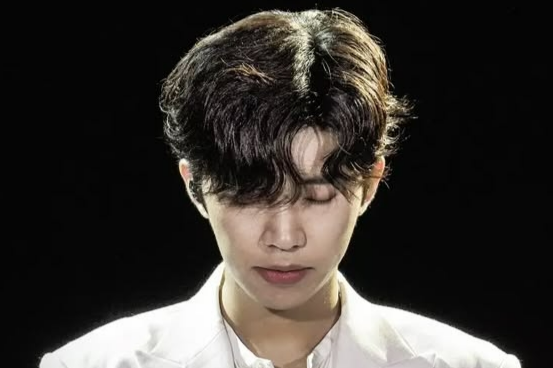 <b>임영웅</b> “애도기간 <b>콘서트</b> 고심 끝 <b>진행</b>...전액 환불 가능”