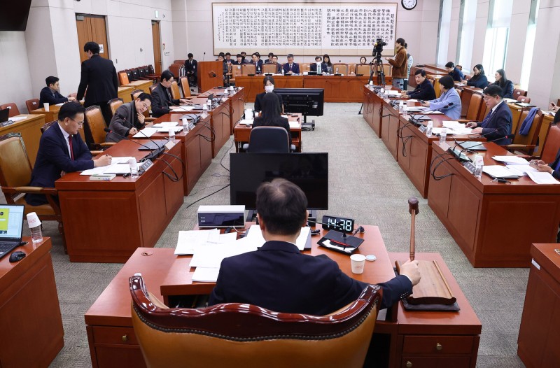 ‘2차 <b>내란 특검법</b>’ 법사위 소위 통과…<b>야당 단독</b> 의결