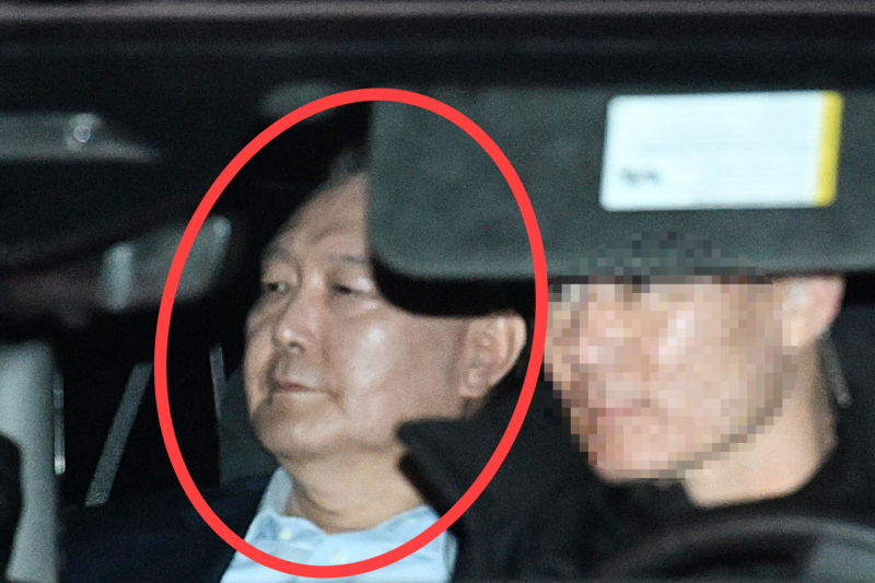 尹, “혐의 이해 안돼”…구속 후 <b>공수처</b> 첫 <b>조사 불응</b>