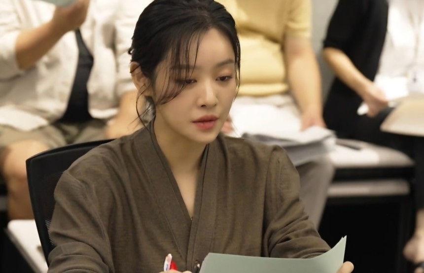 [정보/소식] "회당 출연료 3억 주다, 결국 수백억 적자 사태” 날벼락 맞더니…이렇게까지 | 인스티즈