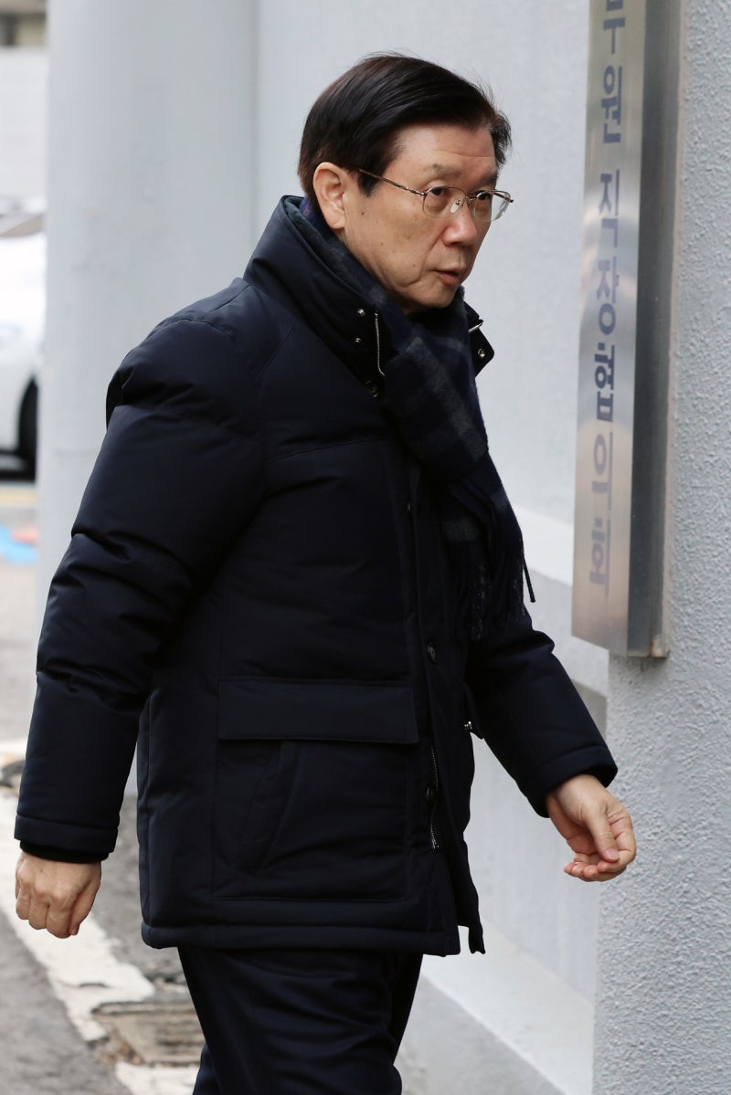 <b>박종준</b> 전 <b>경호처장</b> “<b>비상계엄</b>, 큰 문제 되겠구나 생각”