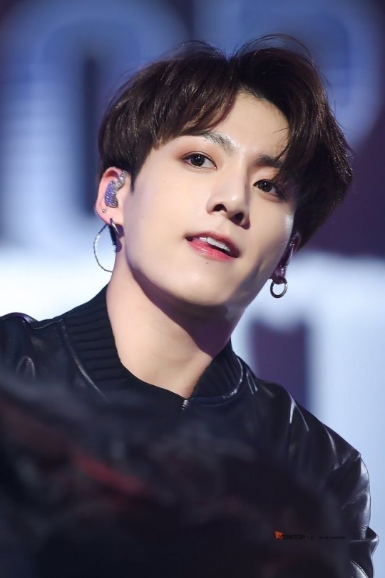 BTS <b>정국</b>, 산불 피해 10억 쾌척…기부도 ‘월클’