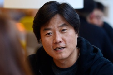 “온몸으로 막아” <b>나영석</b>PD, <b>비행기</b>서 <b>만취 승객</b> 저지…뒤늦게 알려진...