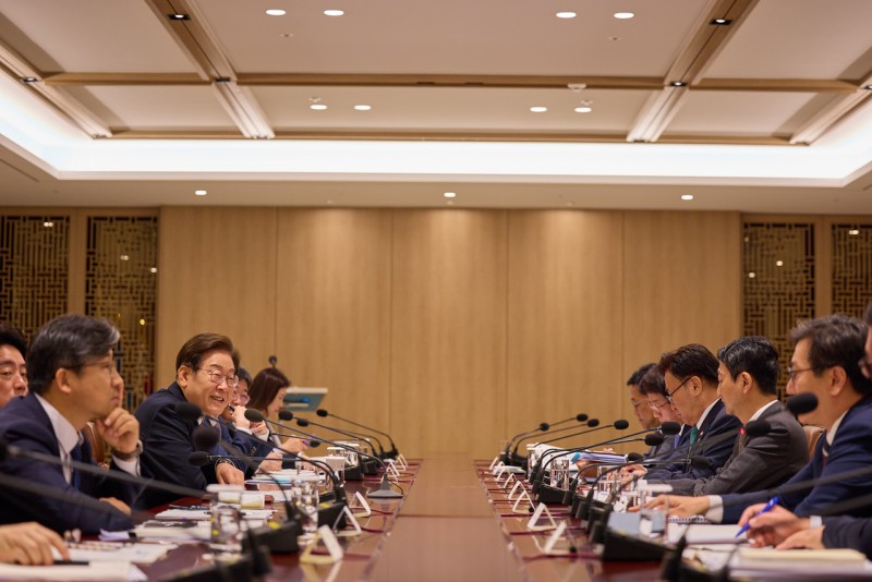 李대통령 “<b>속도</b>감 있는 <b>추경 편성</b>, 이태원참사 피해자 <b>지원</b> 안내 강화...