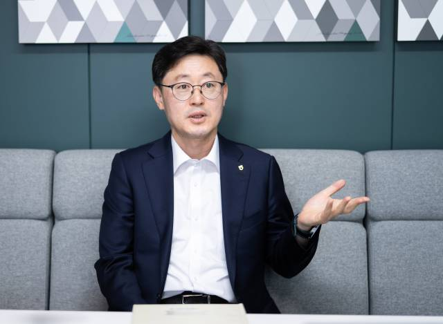 <b>농협</b> ‘외국인 디지털 금융’ 힘준다