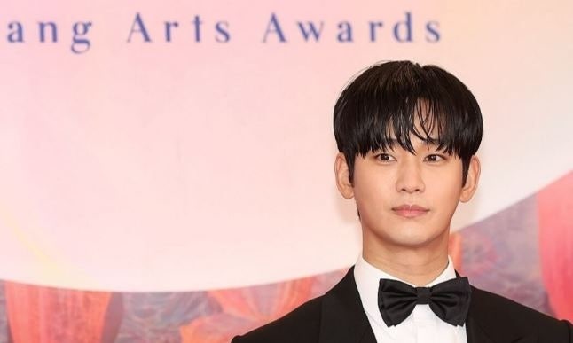 <b>김수현</b>, 故 김새론 유족 <b>무고</b>죄 <b>고소</b>했다…“허무맹랑한 허위사실”