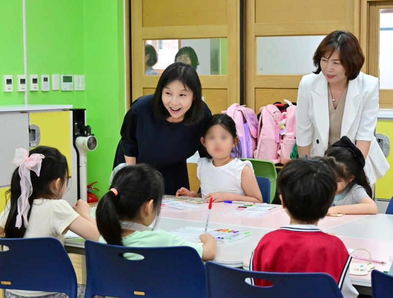 최호정 의장, <b>서울</b> 전역 <b>폭염</b>경보…학교 현장 긴급 점검