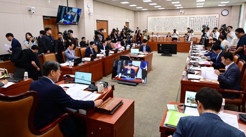 여야, <b>검찰개혁 공청회</b>서 <b>격돌</b>…“시대적 과제” vs “잘못된 설계”