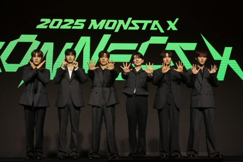 데뷔 10주년 맞은 <b>몬스타엑스</b> “10년 후 20주년도 그려본다”
