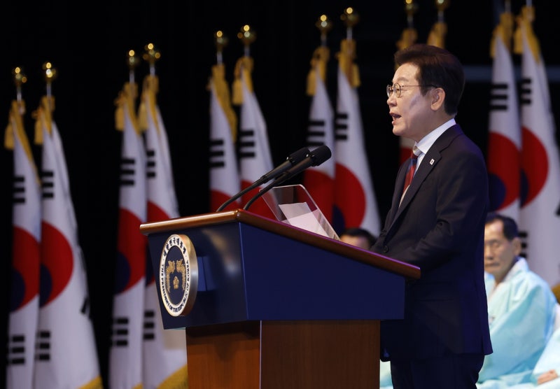 李, 北 화해<b>정책</b> 지속 의지…새 <b>대북</b> 제안은 없어