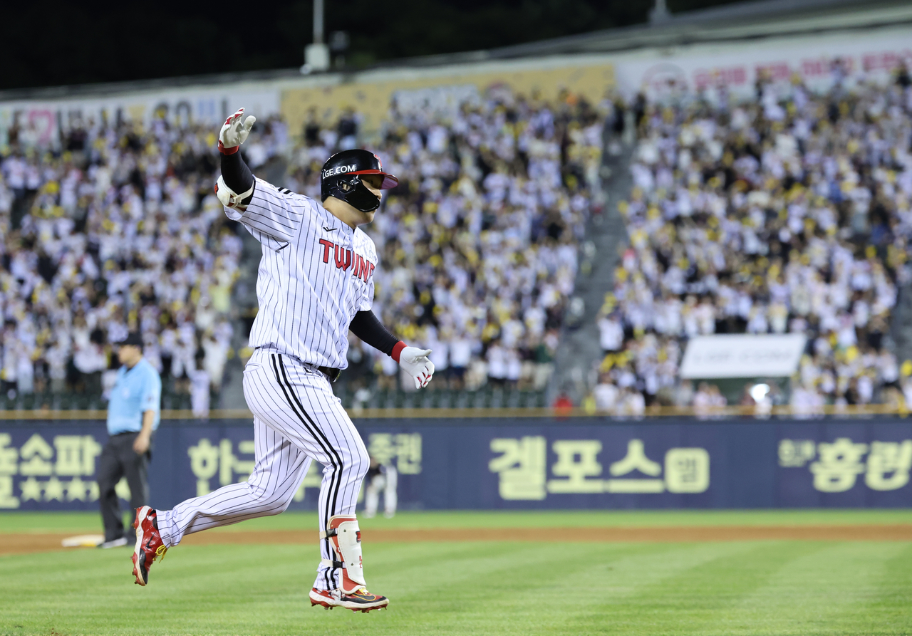 프로야구, 올해도 ‘<b>천만 관중</b>’ 넘었다…587경기 만