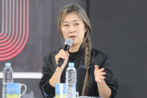 부산영화제 나타난 <b>매기 강</b>, “‘<b>헌트릭스</b>’ 누군가의 세일러문이자 디...