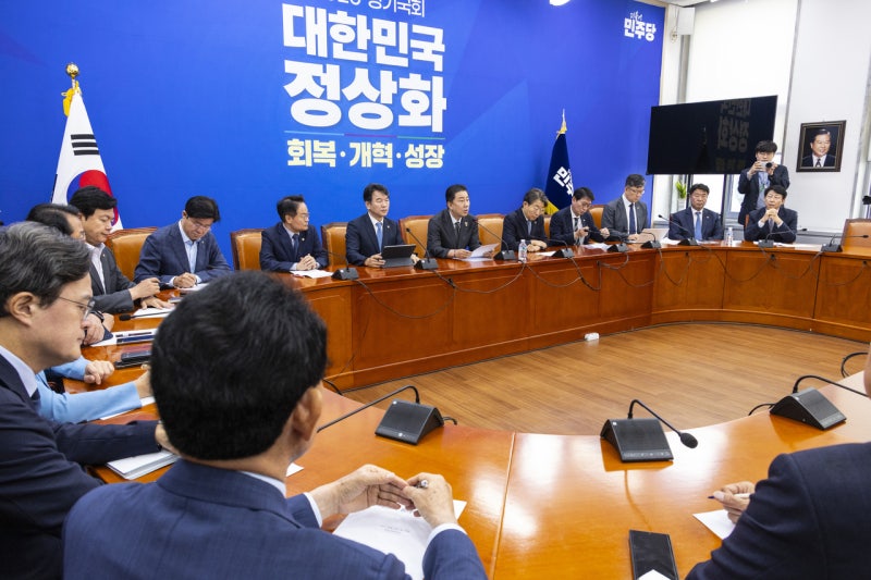 민주당 “‘<b>조희대 청문회</b>’ 사전 상의 안돼…법사위 의결 후 통보”