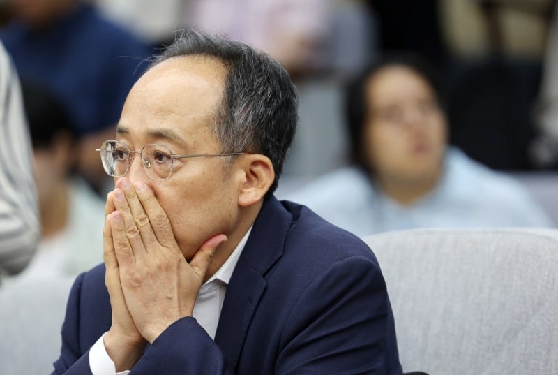 내란특검, ‘<b>계엄</b>해제 <b>의결 방해</b>’ 의혹 추경호 의원 소환통보