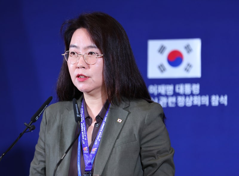 대통령실 “<b>아세안</b>, 우리 정부 한반도 정책 ‘강력한 <b>지지</b>’ 입장 표명...