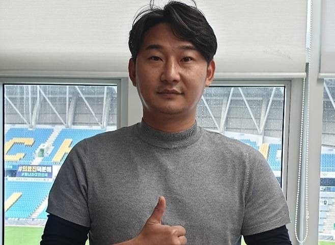 <b>이천수</b>, <b>사기 혐의</b> 피소…“생활비 빌리고 연락 끊었다”