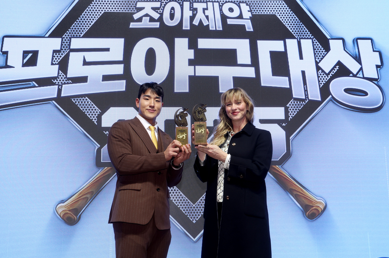 폰세·<b>안현민</b>, 조아제약 <b>프로야구대상</b> 공동 <b>대상</b>