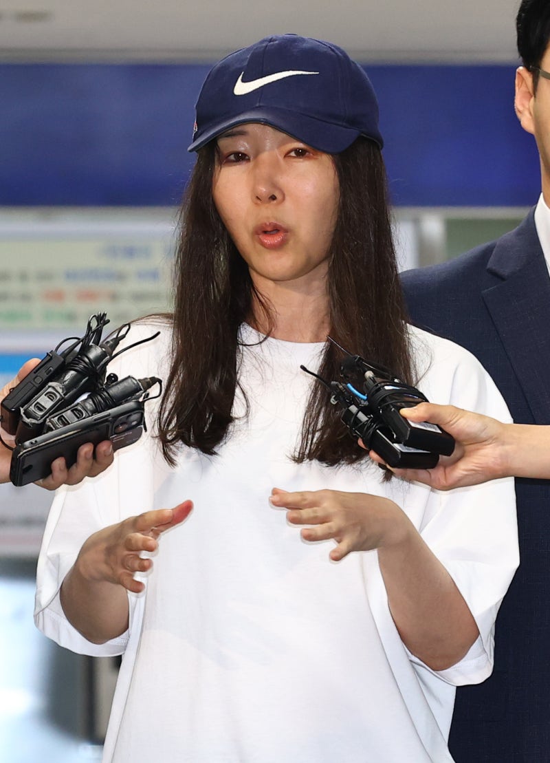 <b>민희진</b> 측, <b>불송치</b>결정서 200장?… “<b>혼동</b>에 따른 표현상 오류”