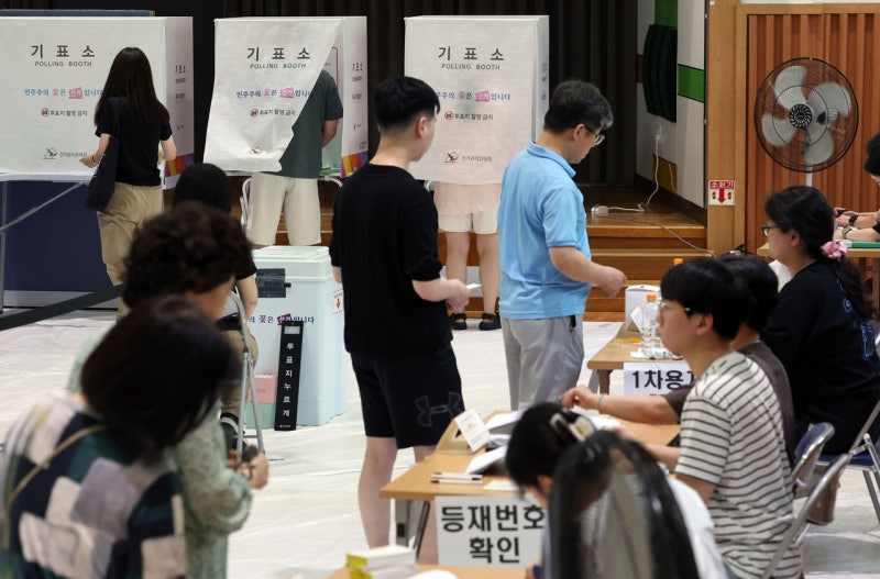 “기표된 용지잖아!” 난동…전국 <b>투표소 112신고</b> 213건 [세상&]