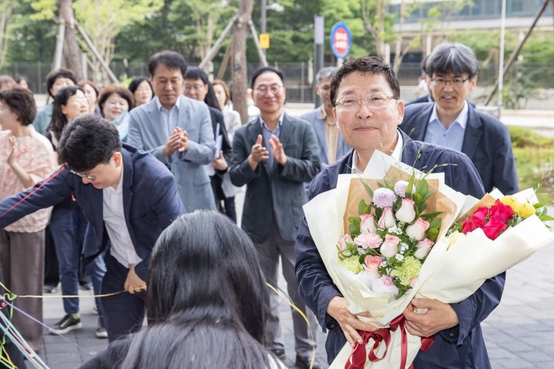 “행정가의 진정성 통했다”...김경호 <b>광진구청장</b>, 재선 비결은?