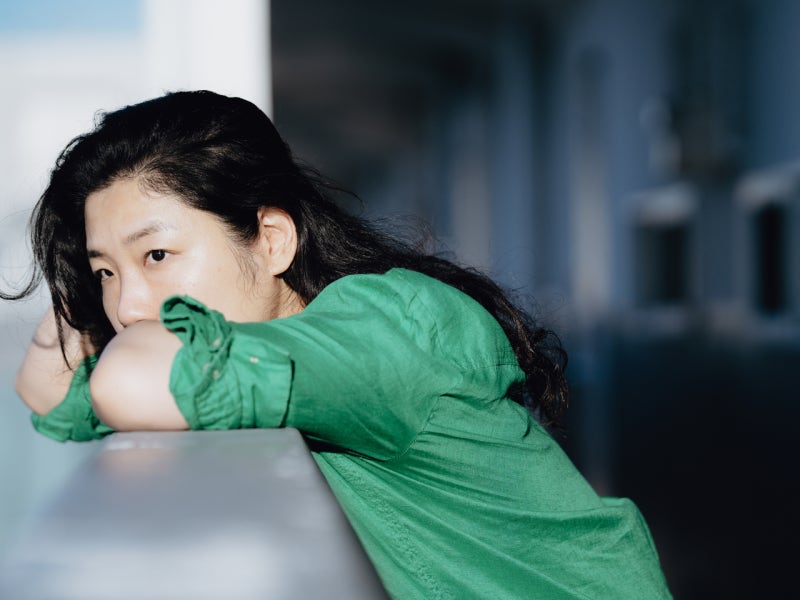 빌리 아일리시도 韓이면 ‘홍대 마녀’…“국내 페스티벌엔 여성 헤드라...