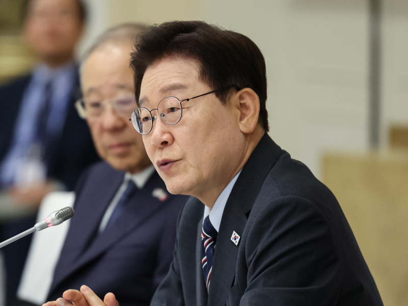 李대통령 “우리 손에 5200만 국민 삶 달렸다…與, 큰 그릇 돼야”
