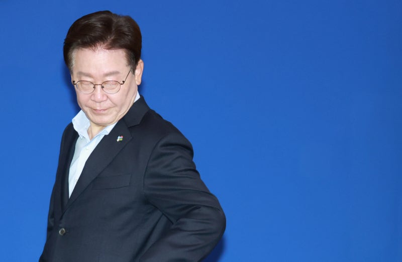 李대통령 ‘<b>세월호 생존자 사망</b>’에 “참담…너무나도 송구하다”