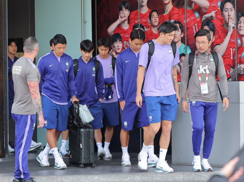 한국 FIFA<b>랭킹</b> 32위, 4년 만에 ‘최저’ 굴욕…포상금은 얼마?
