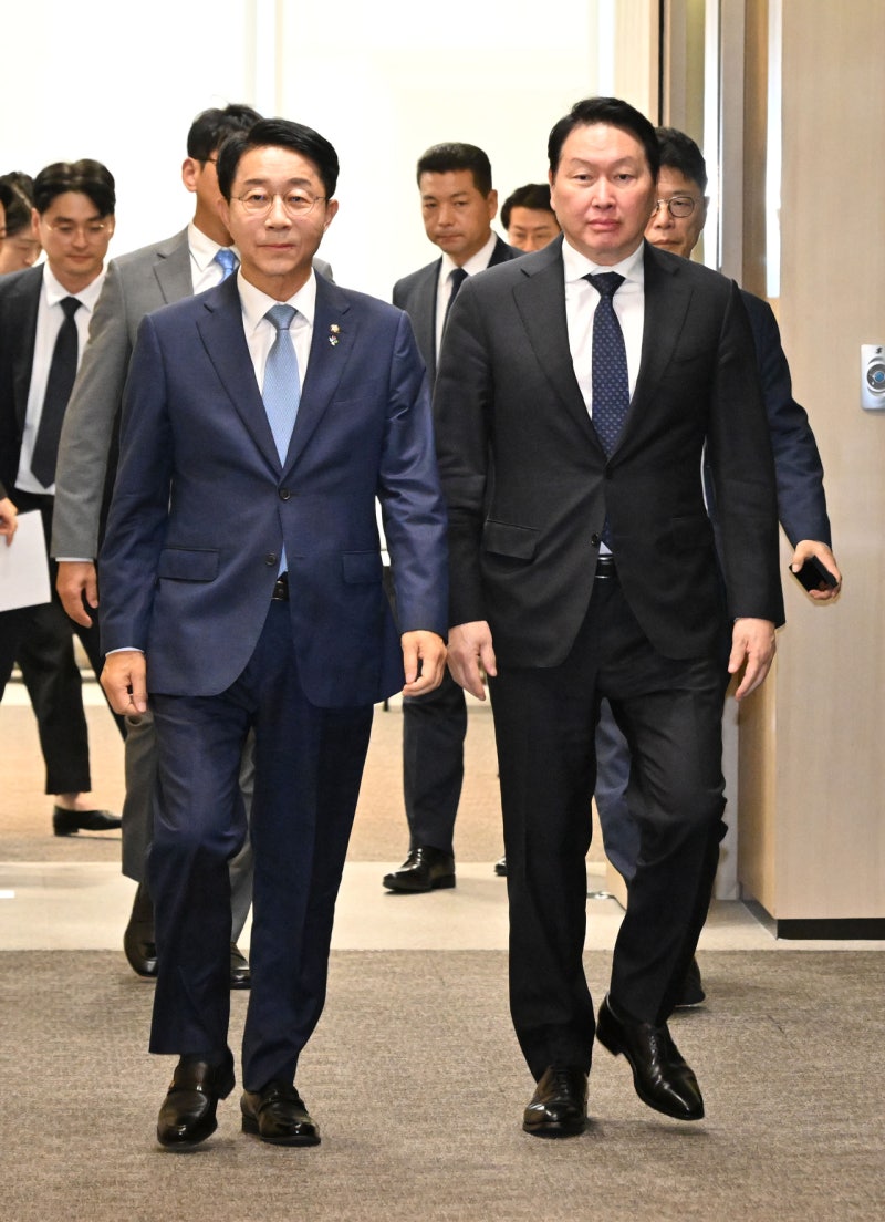 최태원 상의 회장 “법·제도 안정 운영으로 예측 가능 환경 조성돼야....