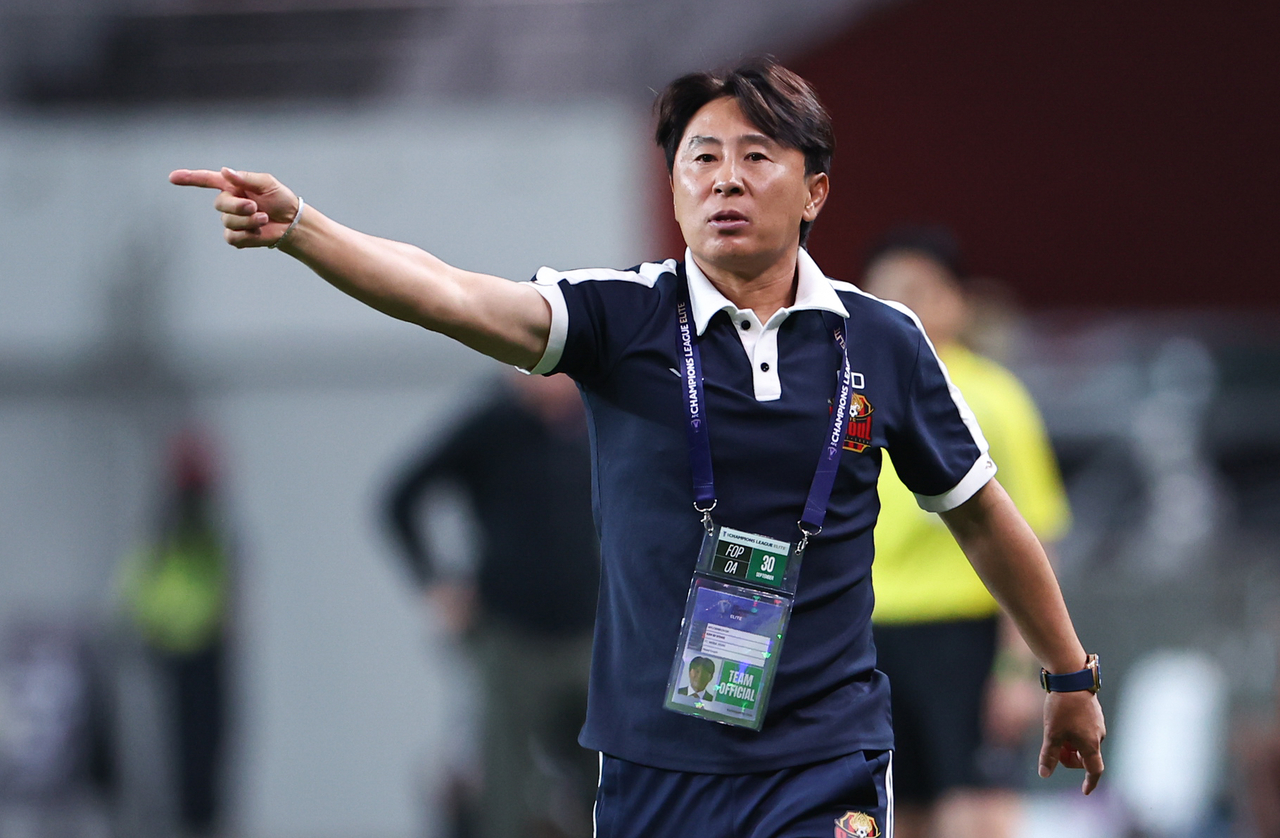 ‘홍명보 아웃’ 대표팀 새 사령탑은?…김기동 “기회 온다면 도전”