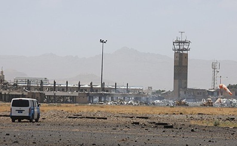 중동 갈등 고조…<b>예멘 수도 공항 공습</b>에 후티 “휴전 종료”