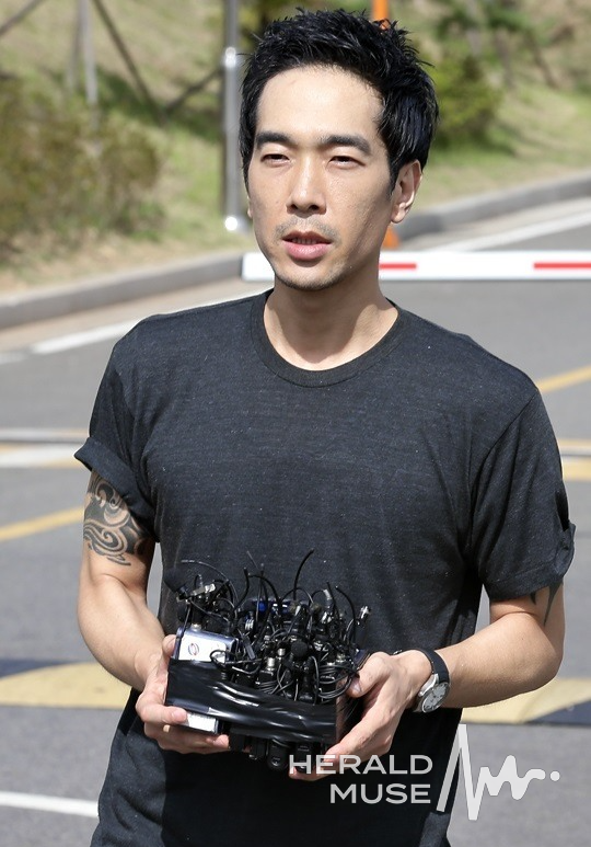 고영욱 “임시완은 김수현 팔로잉 끊었다”…정해인 띄우며 저격