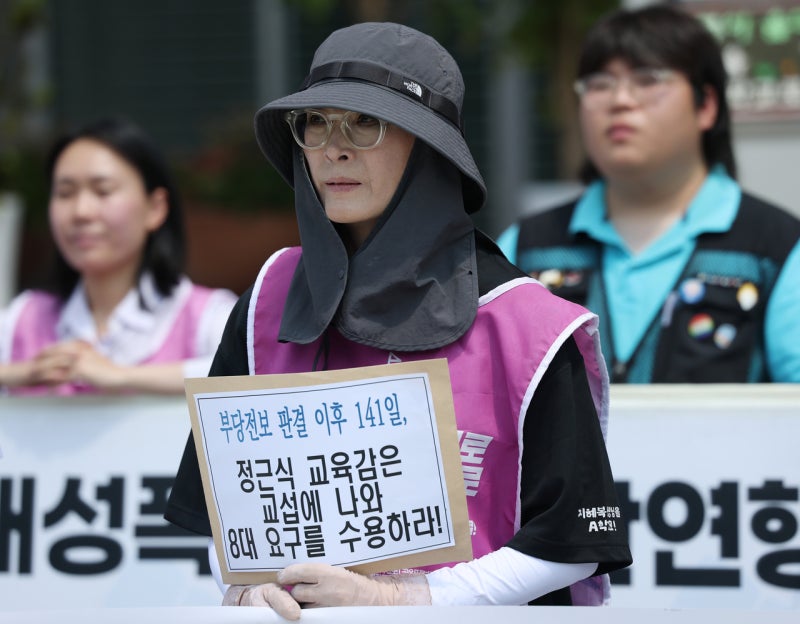 길고 긴 갈등의 끝? 지혜복 교사의 3년 천막 농성이 일단락될 기미를 보여